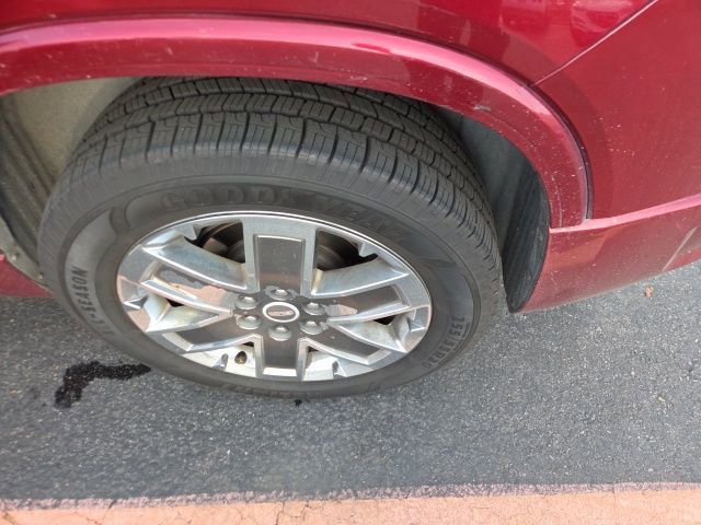 2011 Gmc Acadia Denali photo 4