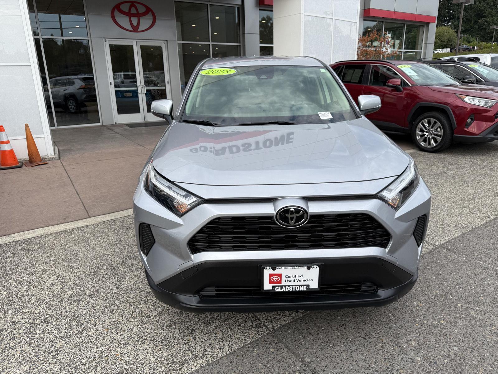 2023 Toyota RAV4 LE photo 4