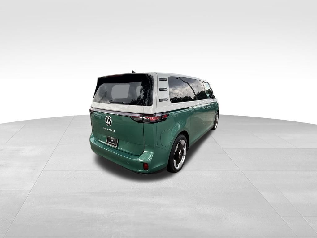 2025 Volkswagen ID. Buzz Pro Plus photo 2