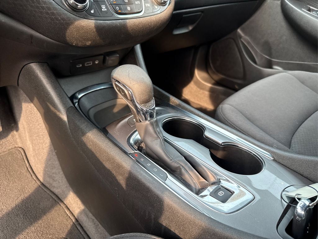 2024 Chevrolet Malibu 1LT photo 28