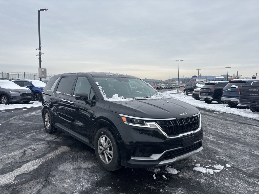 2022 Kia Carnival LX Seat Pkg's photo