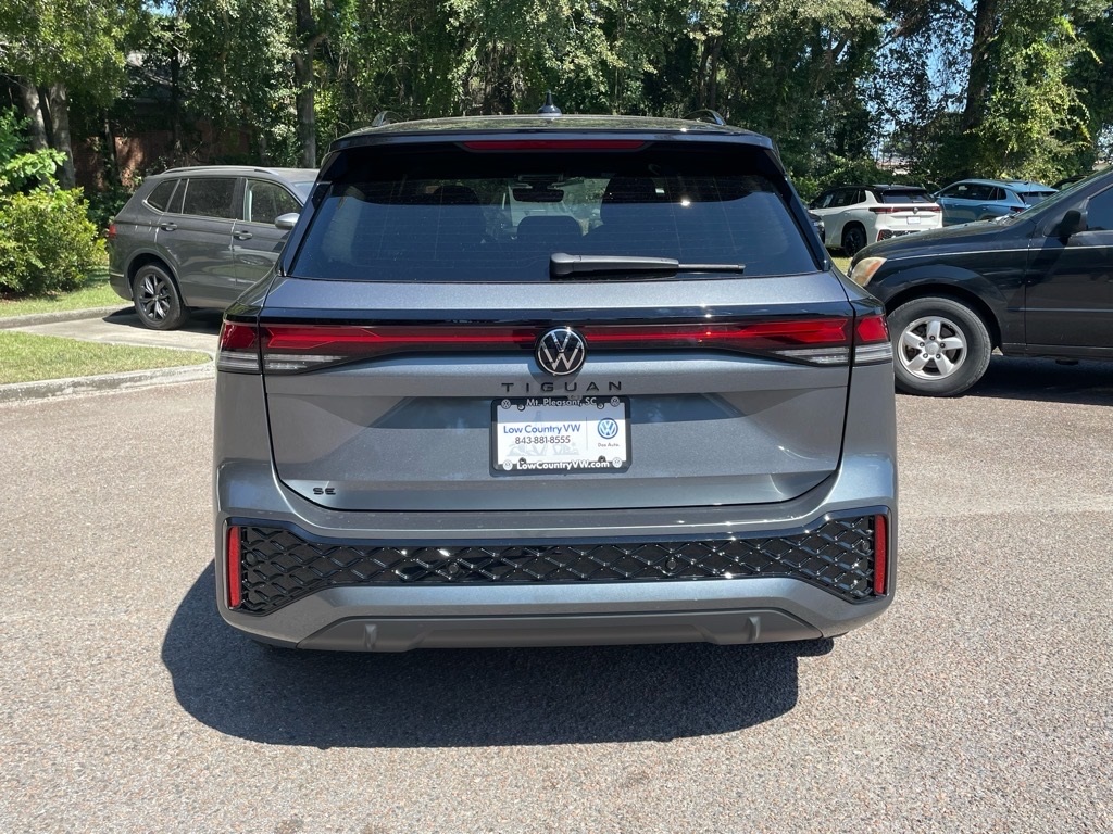 2025 Volkswagen Tiguan SE R-Line Black photo 22