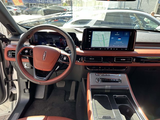 2025 Lincoln Aviator Reserve photo 13