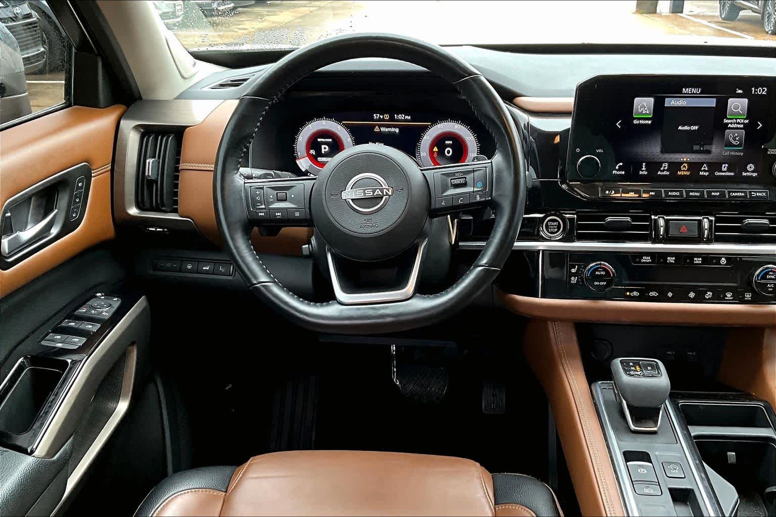 2023 Nissan Pathfinder Platinum photo 4