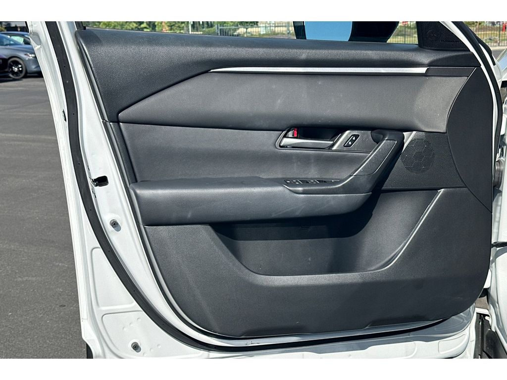 2023 Mazda CX-50 2.5 Select photo 11