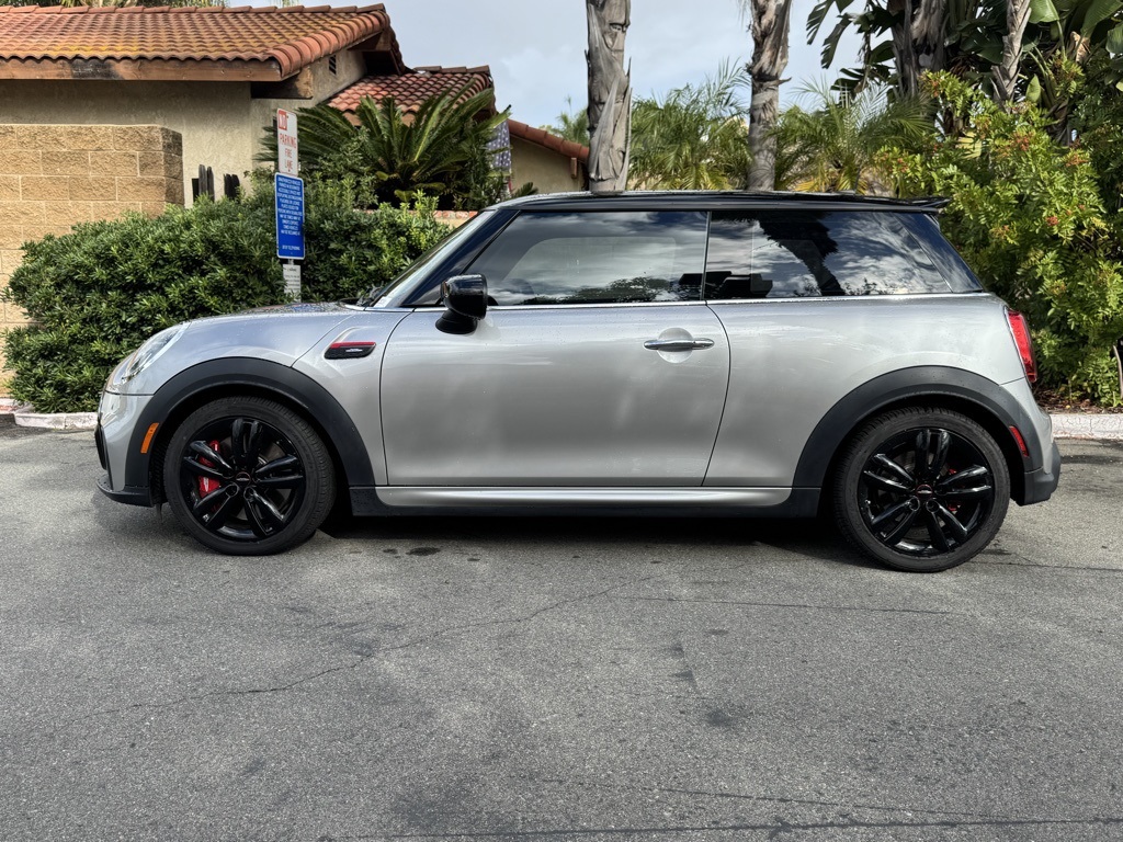 2023 Mini Cooper 2 Door Hardtop Base photo 2