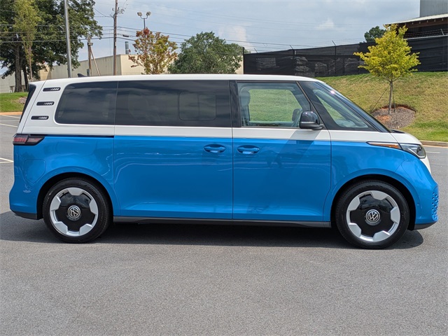 2025 Volkswagen ID. Buzz Pro Plus photo 2