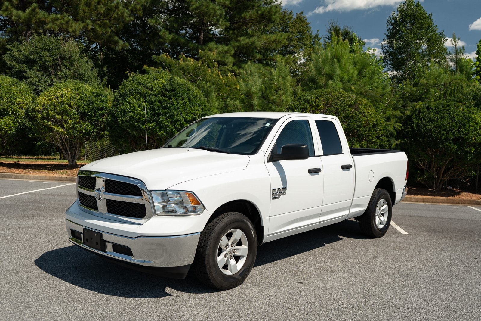 2024 Ram 1500 Classic SLT photo 3