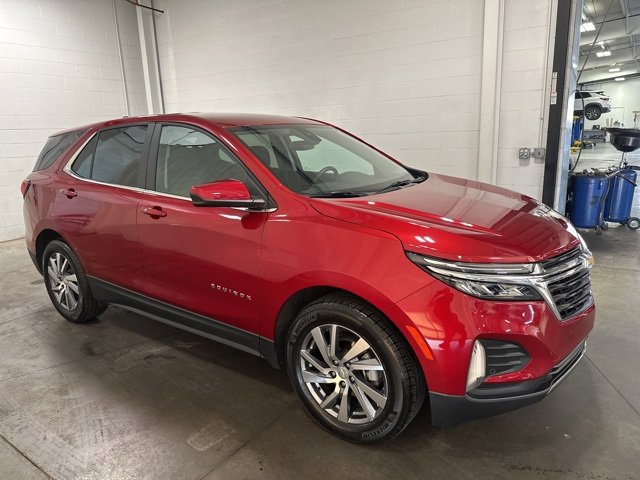 2024 Chevrolet Equinox LT photo 3
