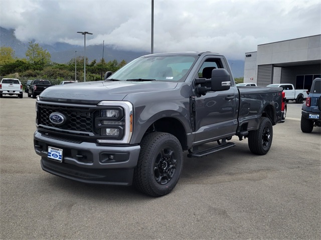 2025 Ford F-350 XL photo 3