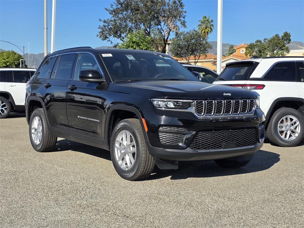 2025 Jeep Grand Cherokee Laredo's photo