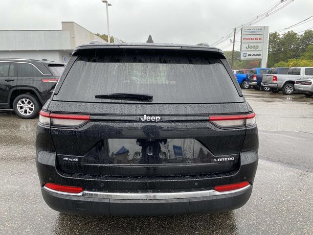 2023 Jeep Cherokee Laredo photo 4