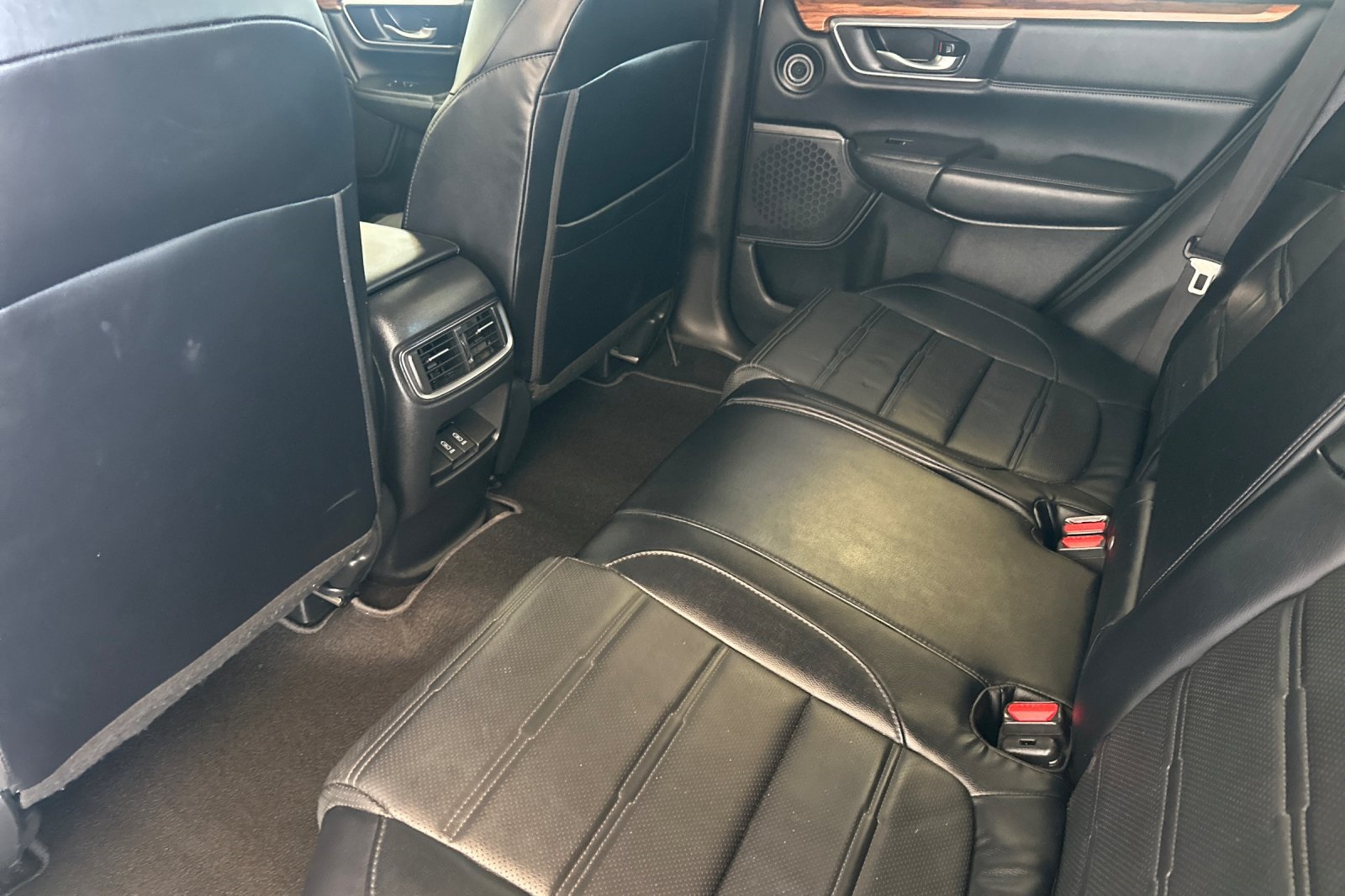2018 Honda CR-V Touring photo 9