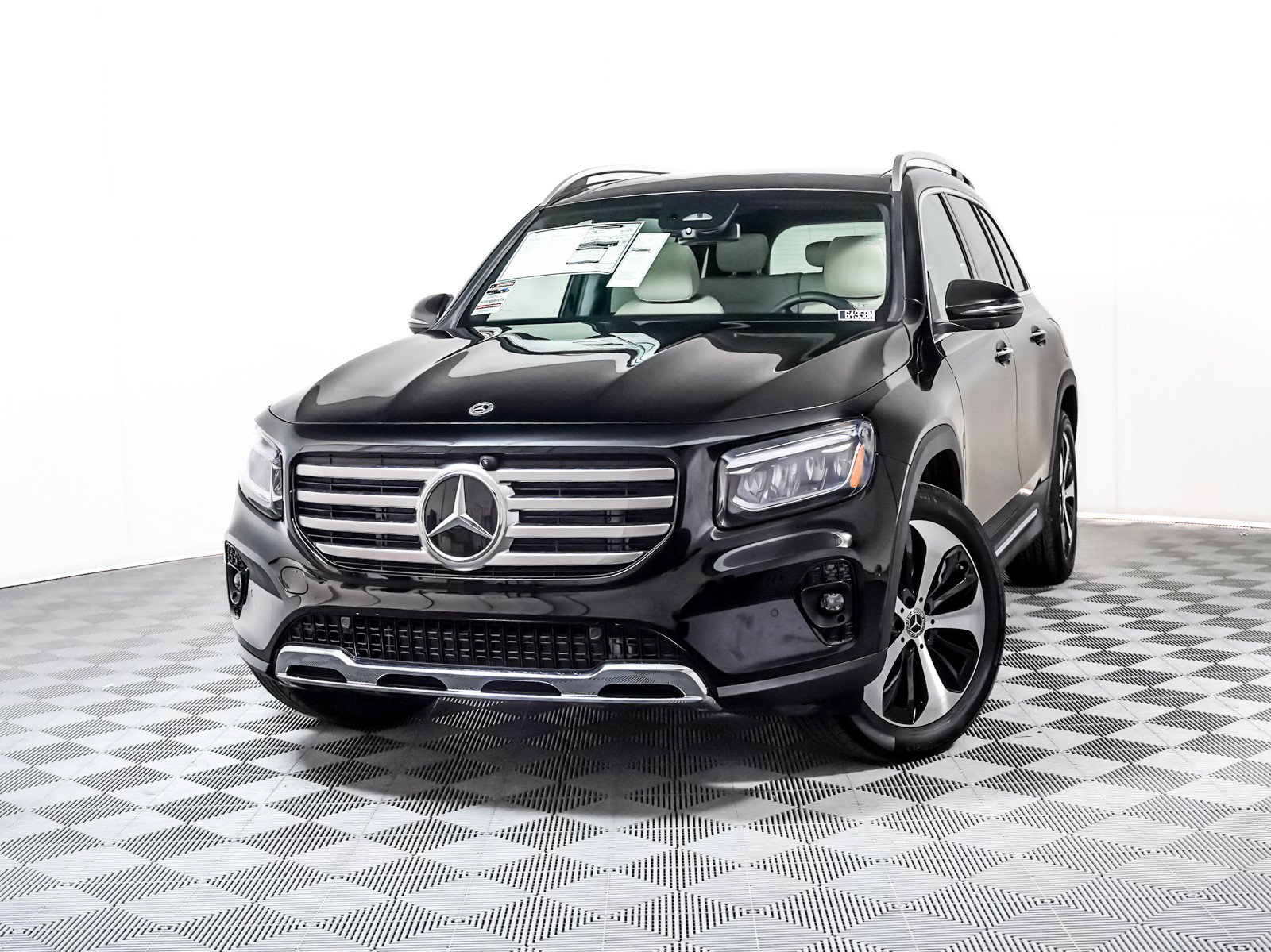 2025 Mercedes-Benz GLB