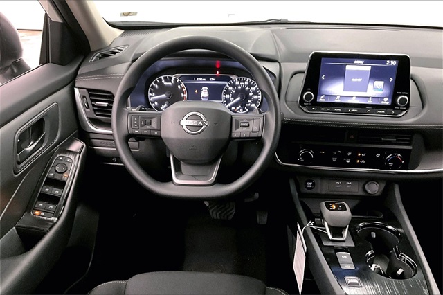 2025 Nissan Rogue S photo 18