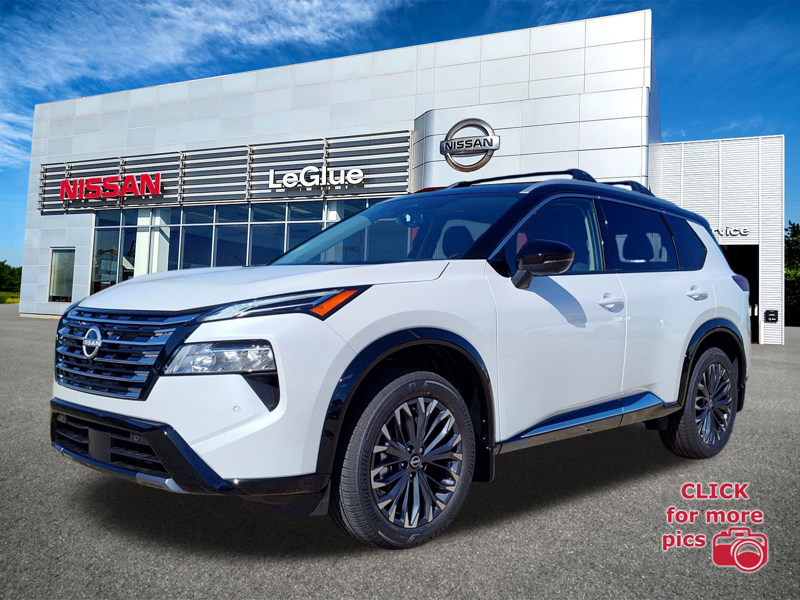 2026 Nissan Rogue Platinum's photo