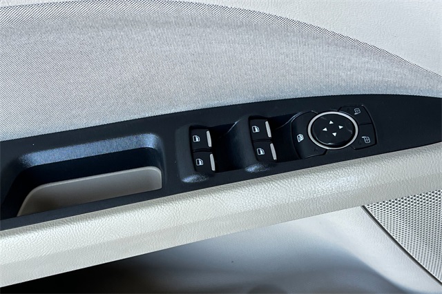 2018 Ford Fusion SE photo 12