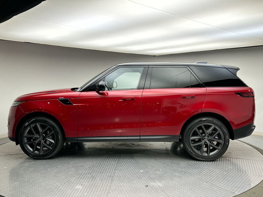 2025 Land Rover Range Rover Sport SE photo 2