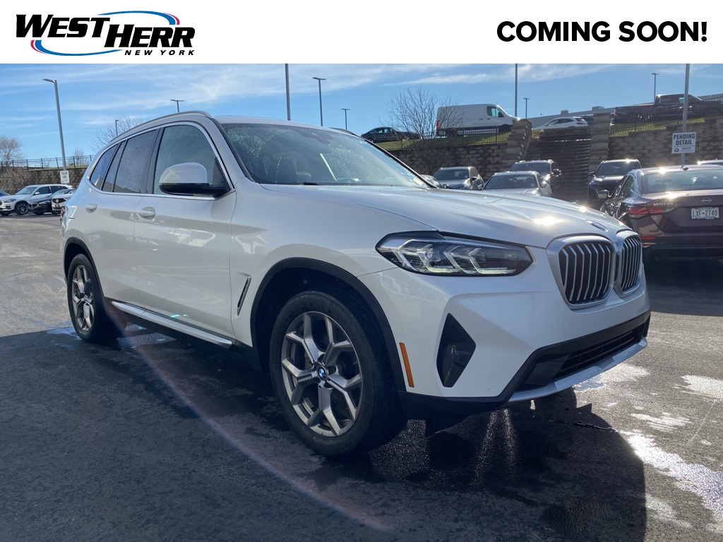 2022 BMW X3 30i's photo