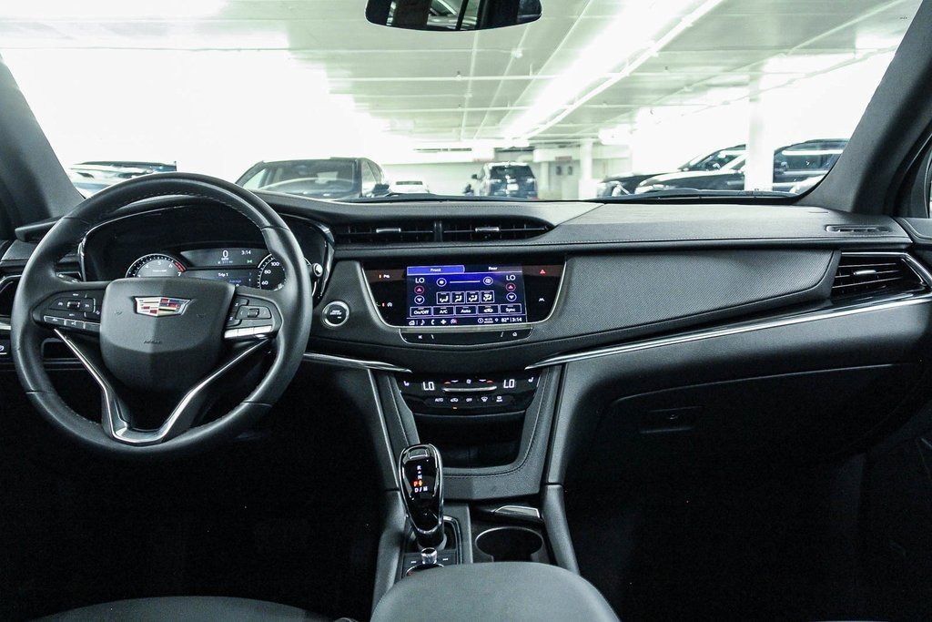 2023 Cadillac XT6 Luxury photo 12