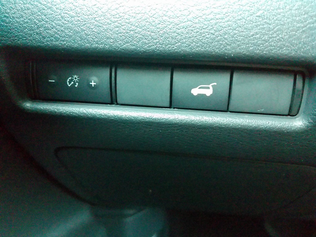 2021 Nissan Rogue SV photo 44