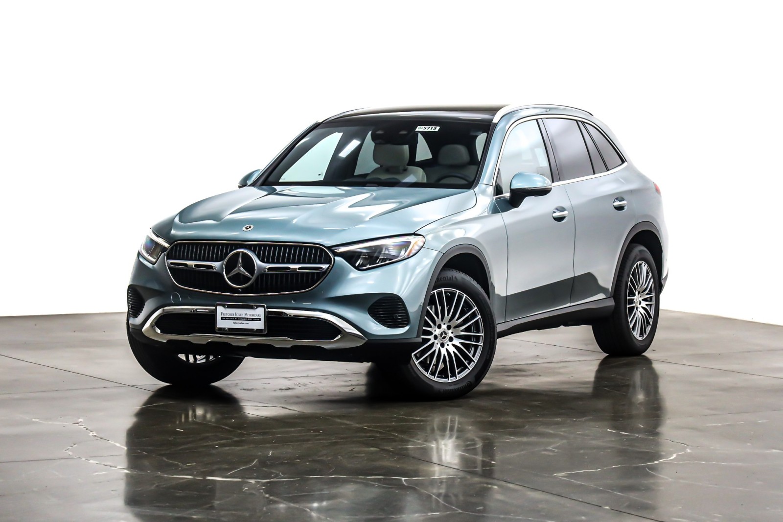 2026 Mercedes-Benz GLC Base's photo