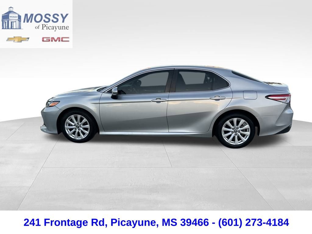 Used 2018 Toyota Camry LE with VIN 4T1B11HK0JU021809 for sale in Picayune, MS