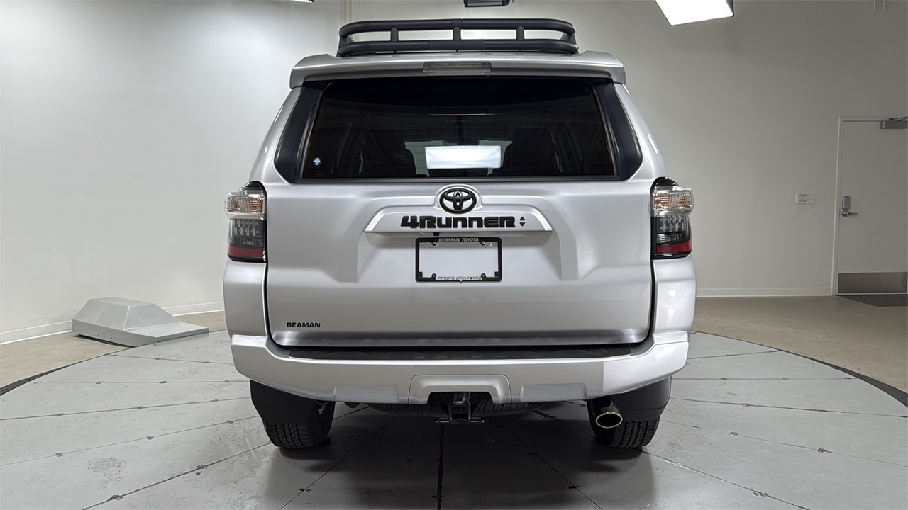 2023 Toyota 4Runner SR5 Premium photo 4