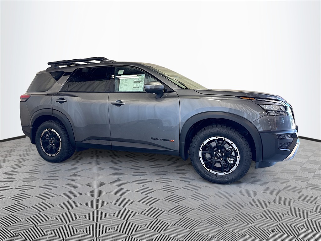 2025 Nissan Pathfinder Rock Creek photo 3