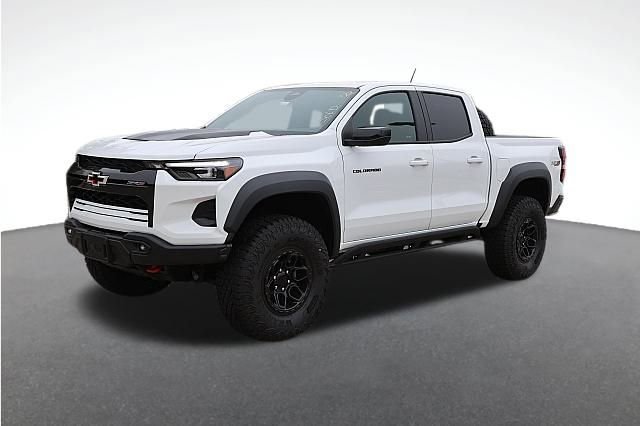 2024 Chevrolet Colorado ZR2 photo 2