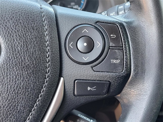 2018 Toyota RAV4 XLE photo 19