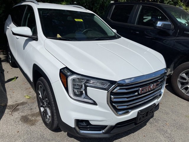 2024 Gmc Terrain SLT photo 2