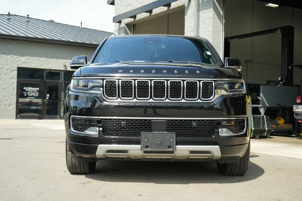 2024 Jeep Wagoneer L Series II photo 2