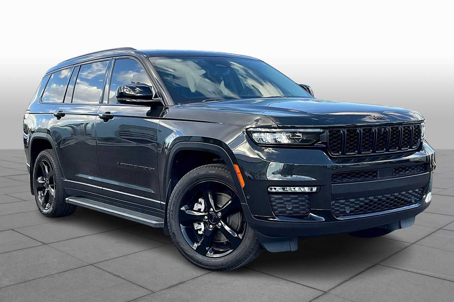 2023 Jeep Grand Cherokee Limited photo 2
