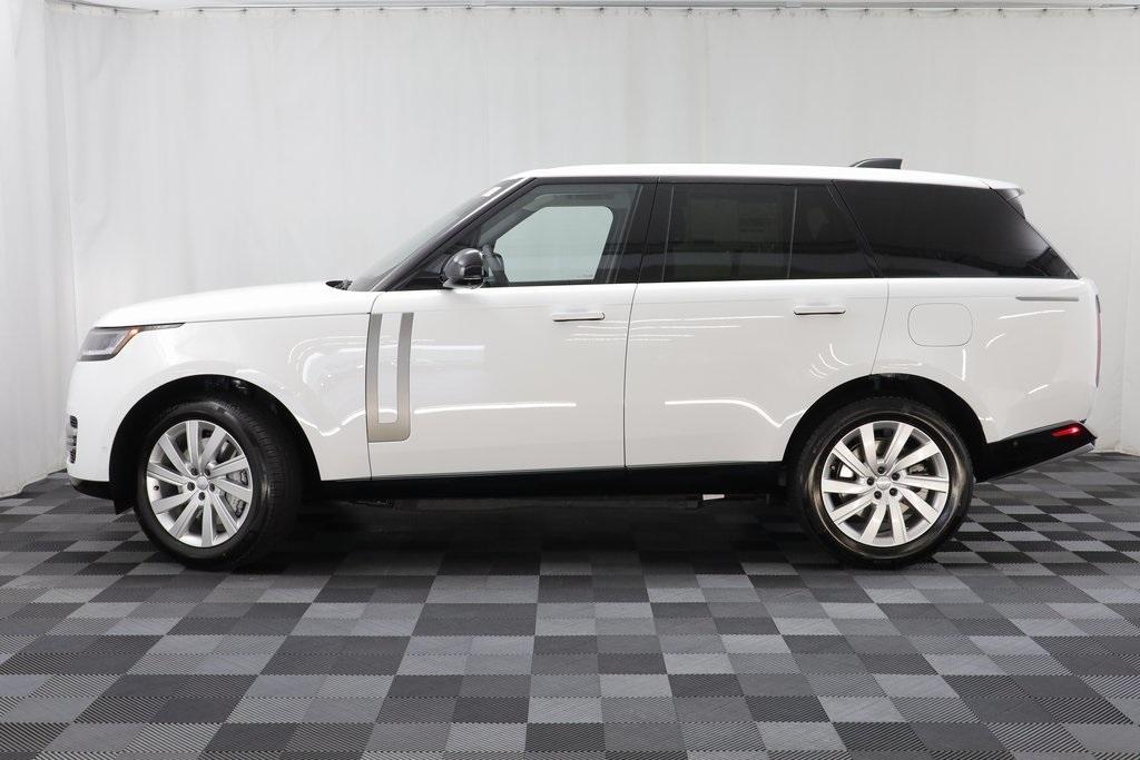 2025 Land Rover Range Rover SE photo 4
