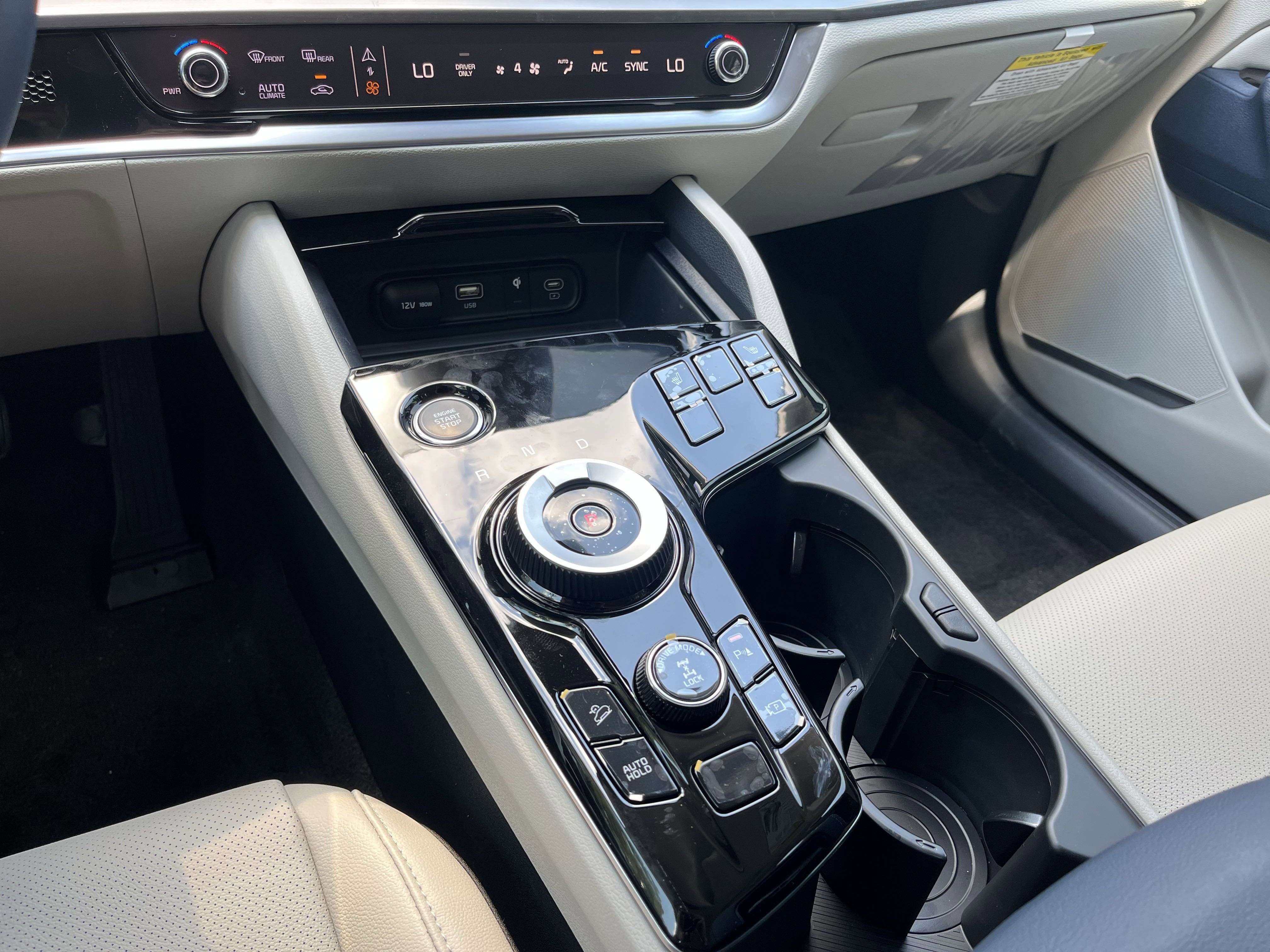 2025 Kia Sportage Hybrid EX photo 9