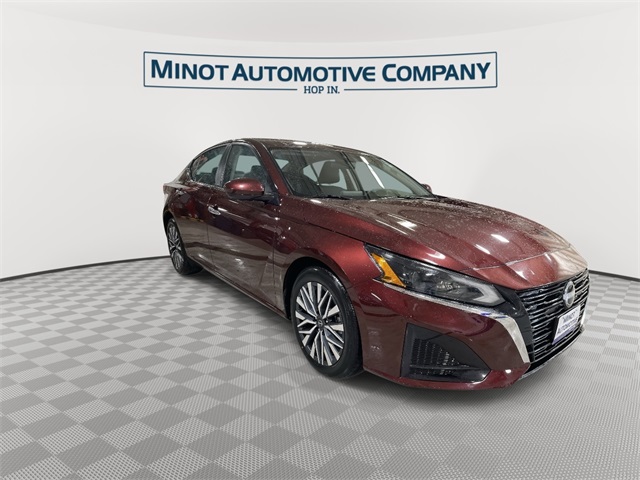 2023 Nissan Altima 2.5 SV photo 2