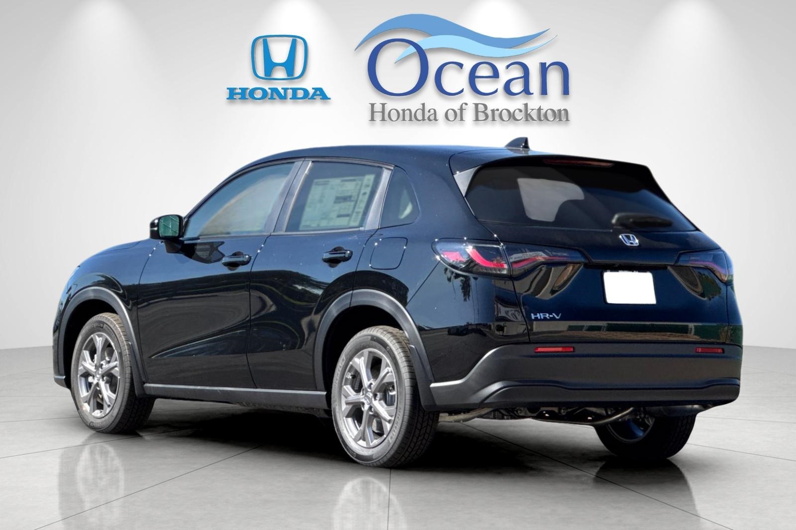 2026 Honda HR-V LX photo 3