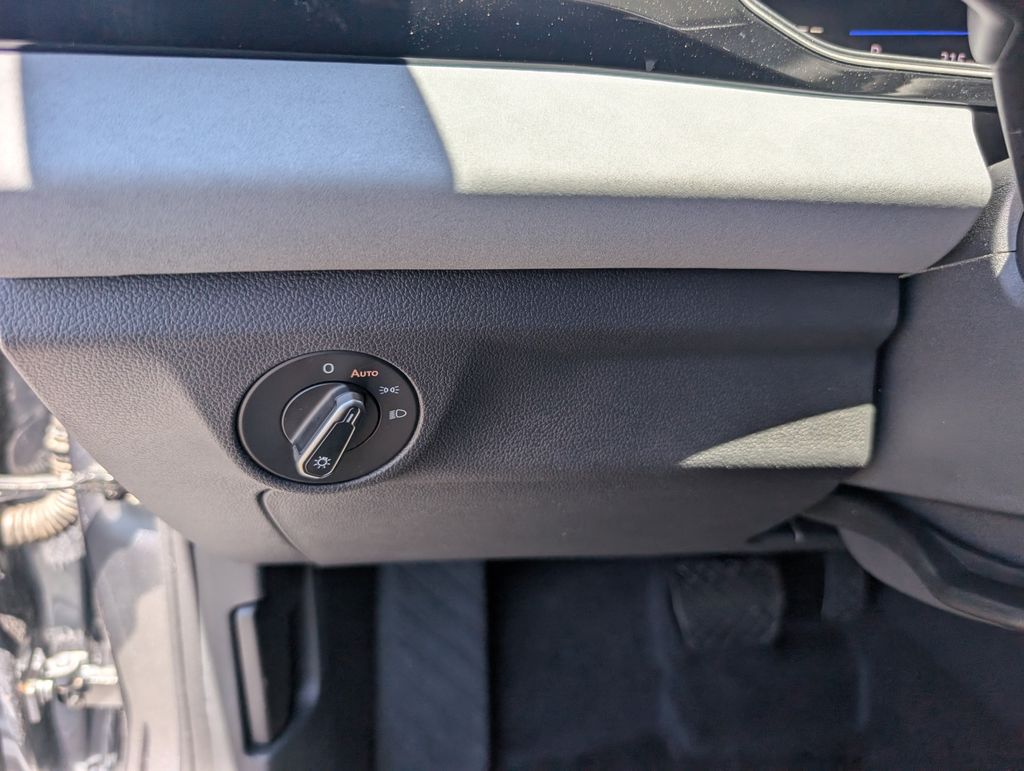 2025 Volkswagen Jetta 1.5T SE photo 18