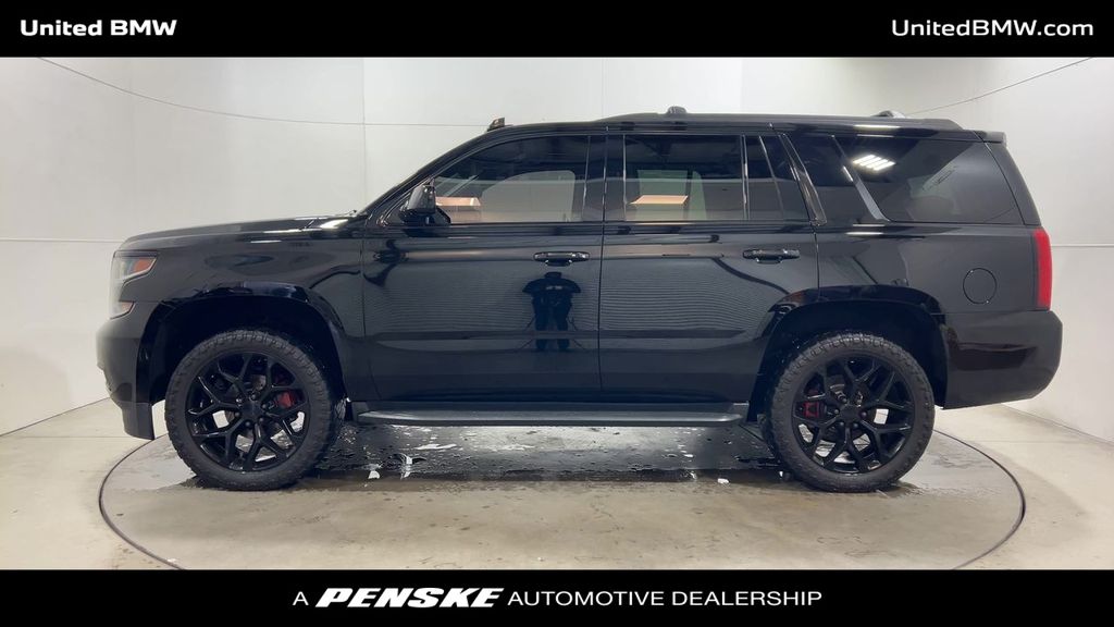 2018 Chevrolet Tahoe LT photo 2