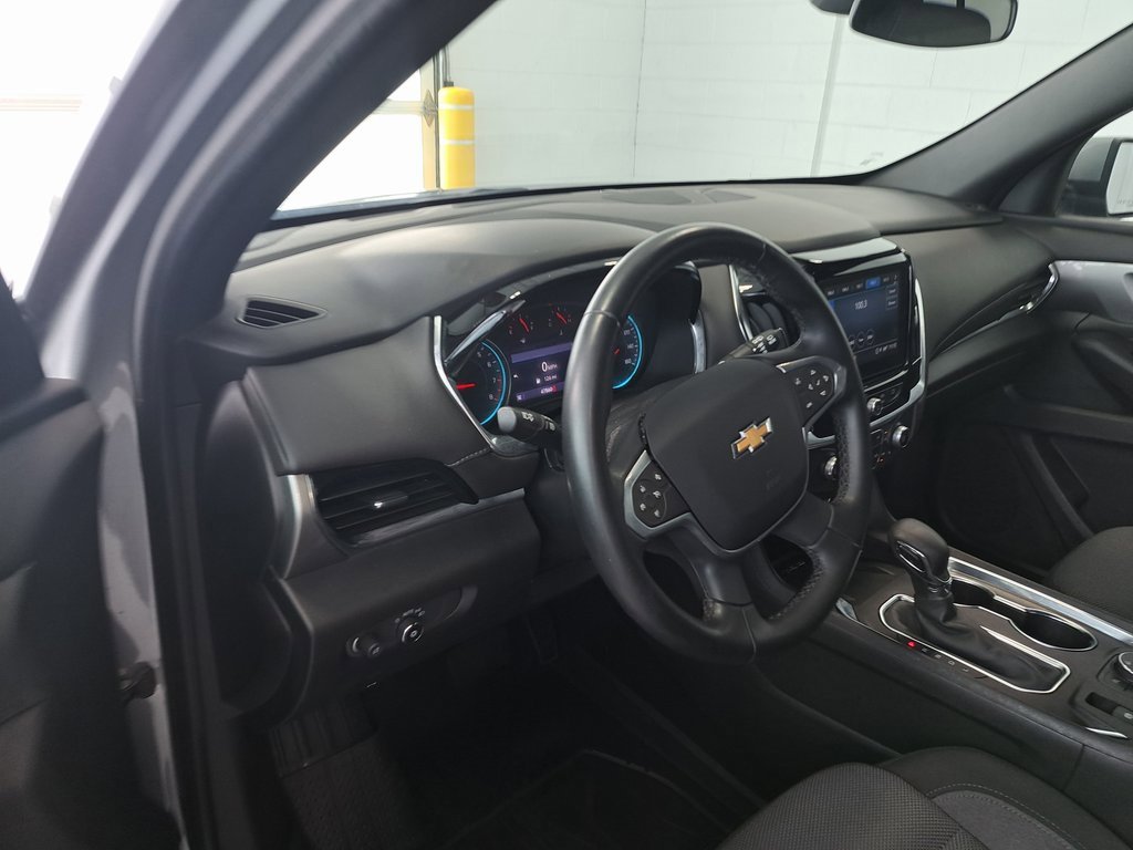 2023 Chevrolet Traverse Cloth photo 8