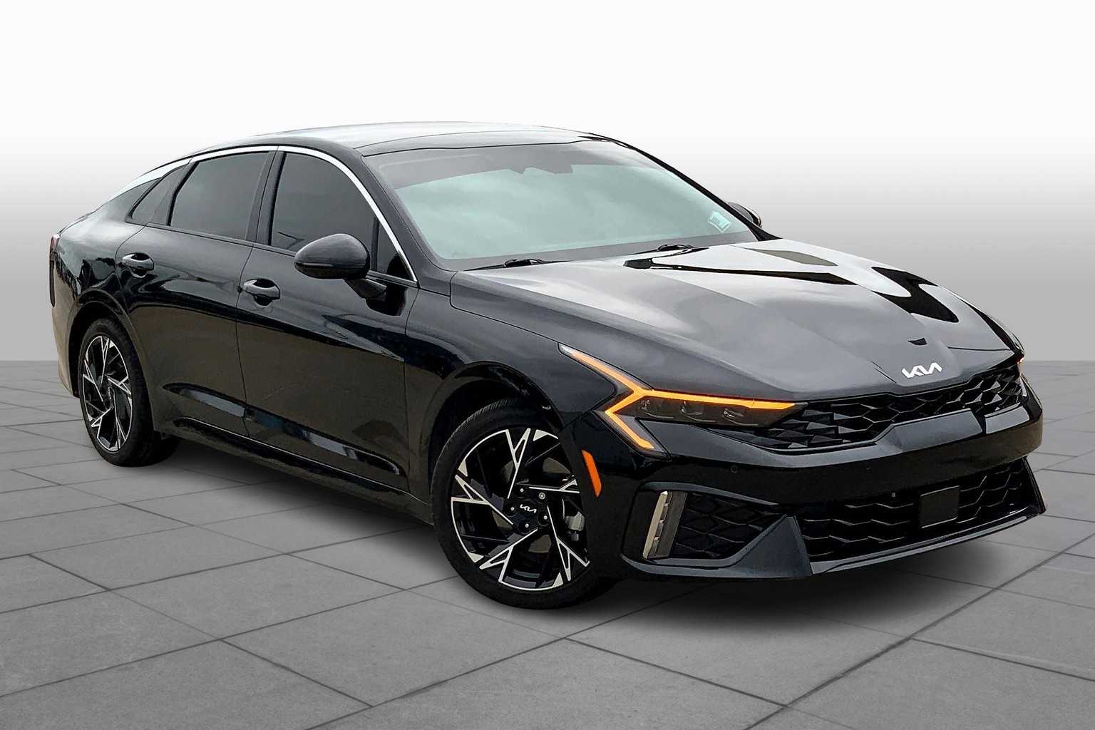 2025 Kia K5 GT-Line photo 2
