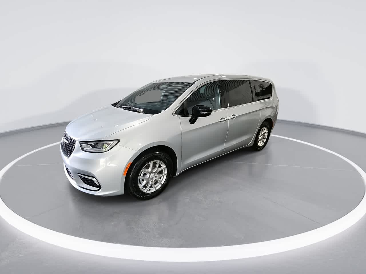 2026 Chrysler Pacifica photo 4