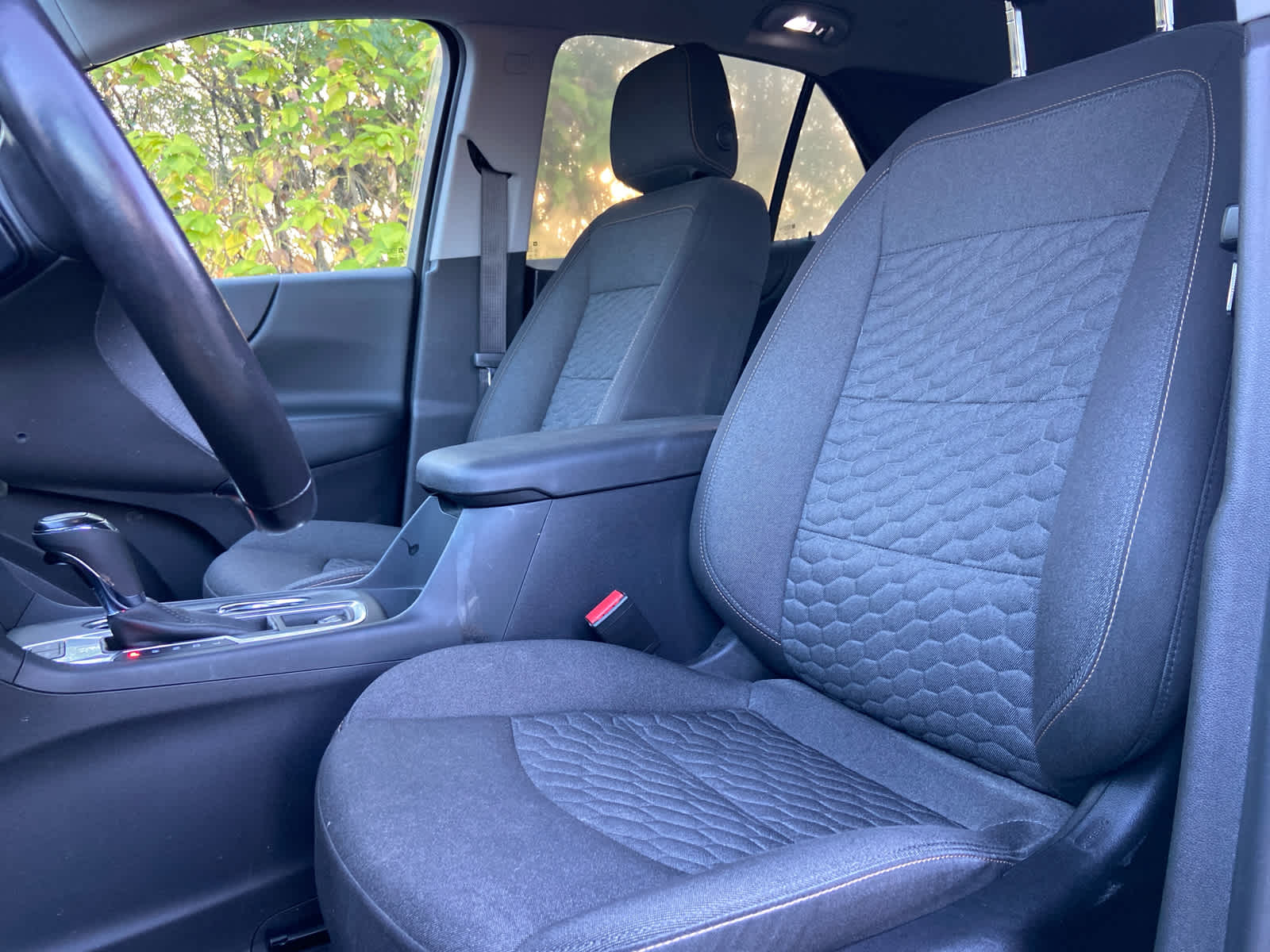 2020 Chevrolet Equinox LT photo 12