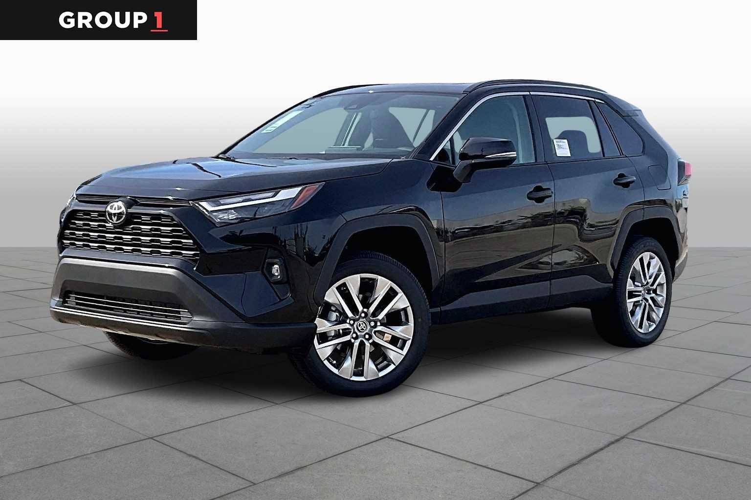 2025 Toyota RAV4 XLE Premium's photo