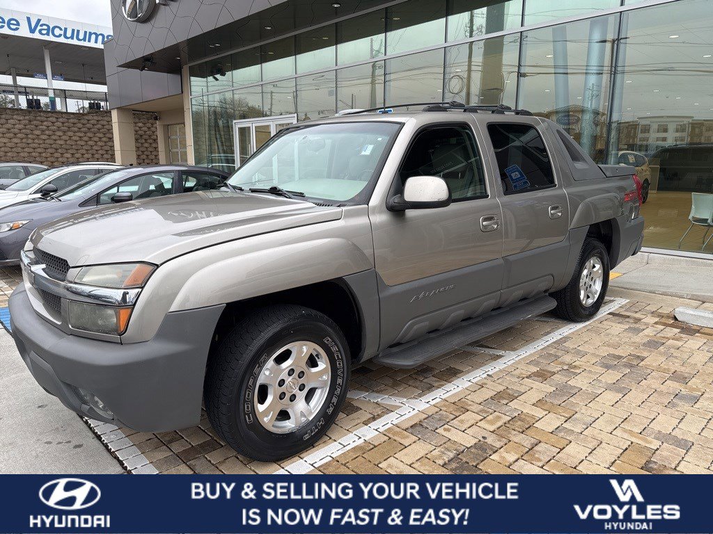 2002 Chevrolet Avalanche Base