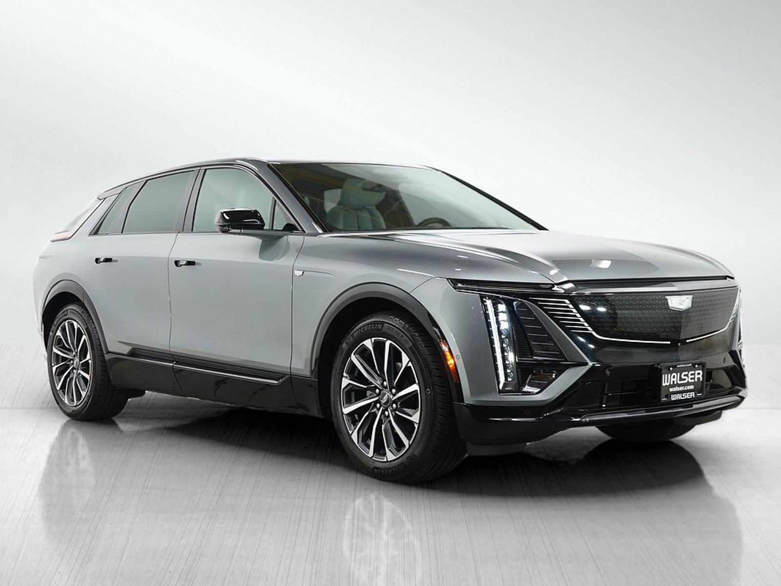 2024 Cadillac Lyriq Sport photo 4
