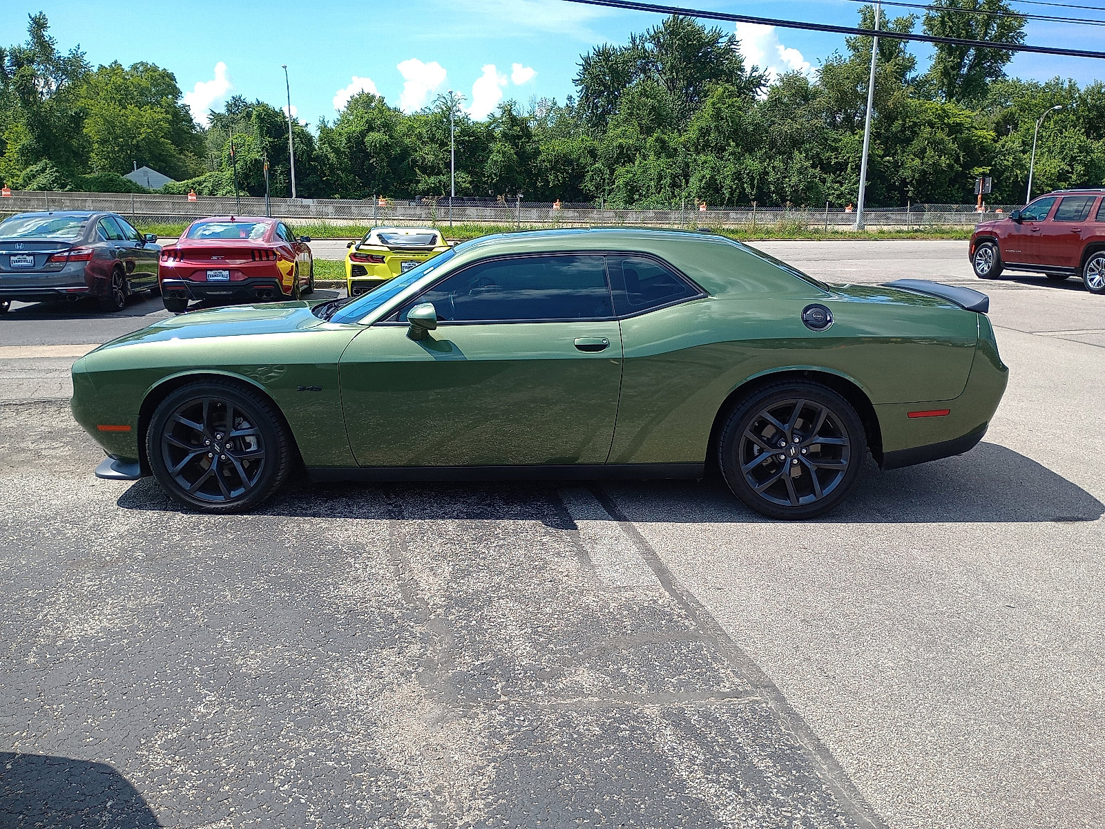 2023 Dodge Challenger R/T photo 4
