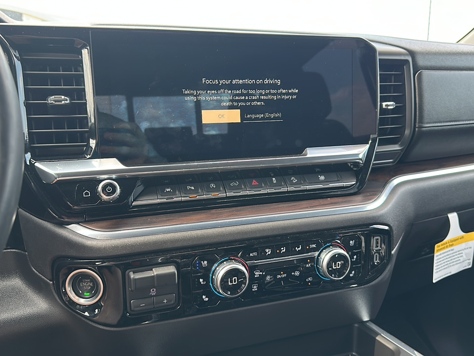 2024 Gmc Sierra 1500 SLT photo 12
