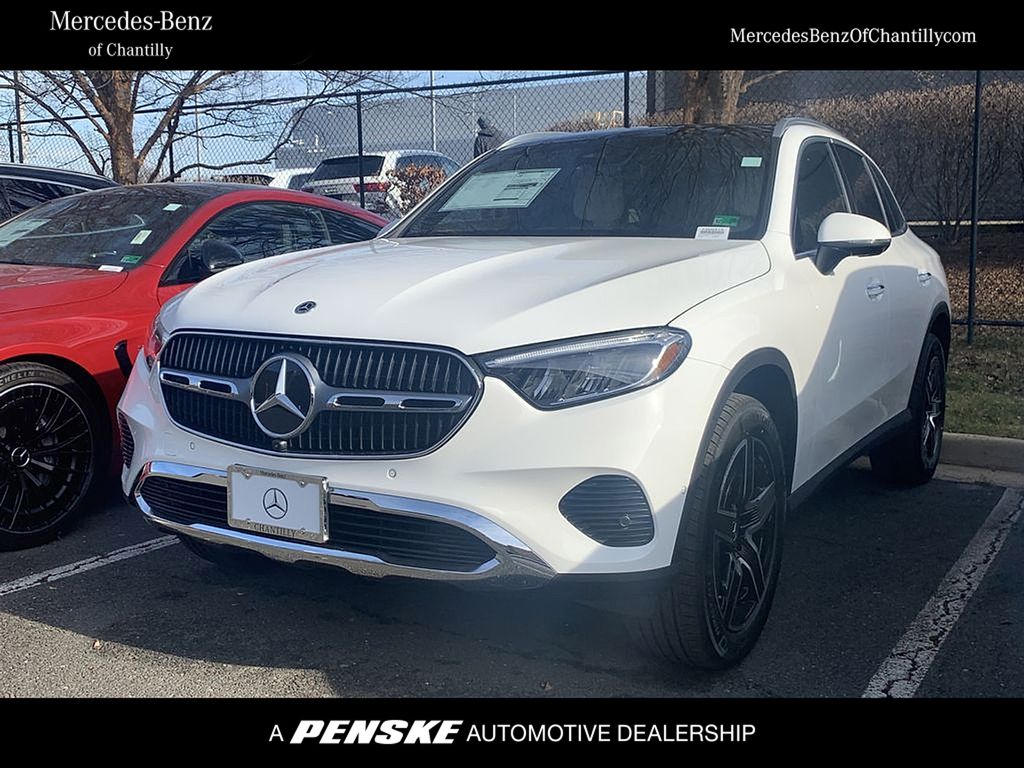 2026 Mercedes-Benz GLC Base's photo